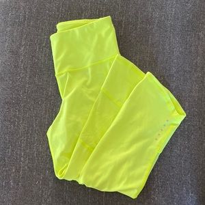 Old Navy Elevate 3/4 Length Leggings